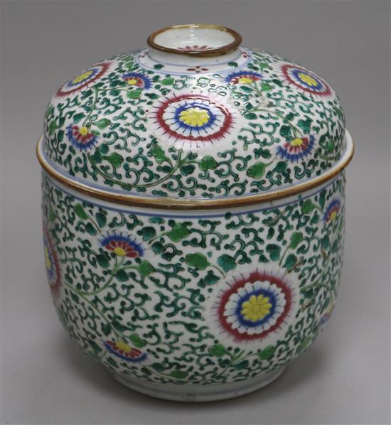 A Chinese export famille rose bowl and cover, Qianlong period